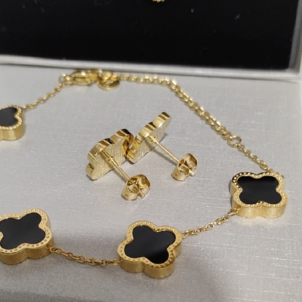 SALE!New 18kt Gold Plated Gold/Black 4 Leaf Clover Necklace Bracelet Earring Set - Picture 5 of 15